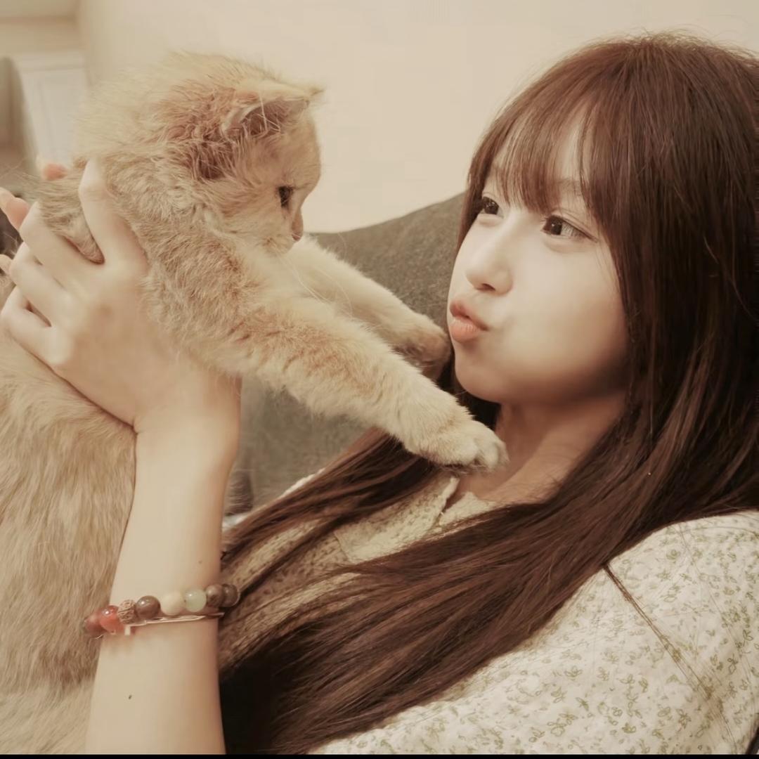 我吃饭的时候不饿.