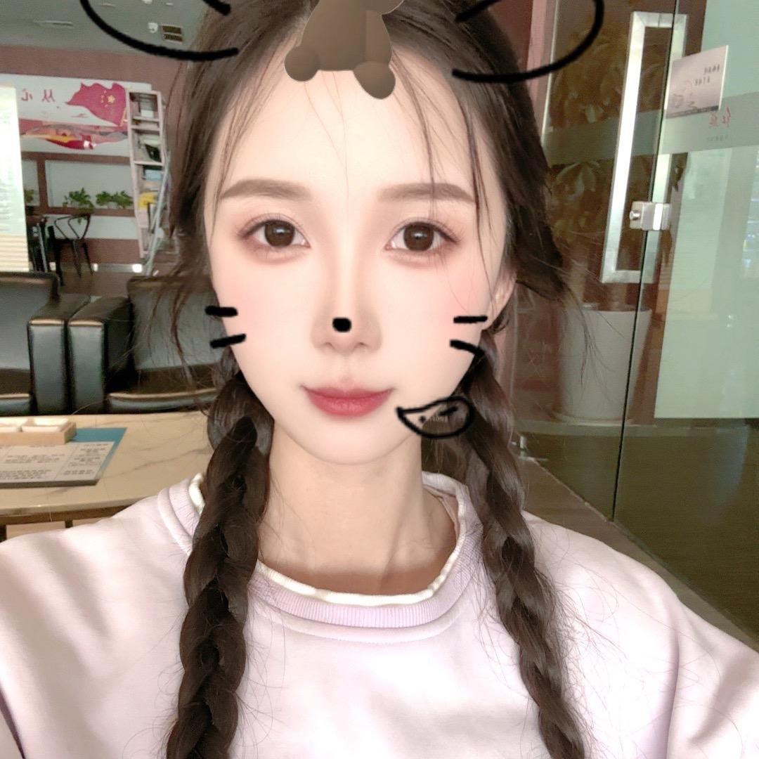美少女爱吃瓜