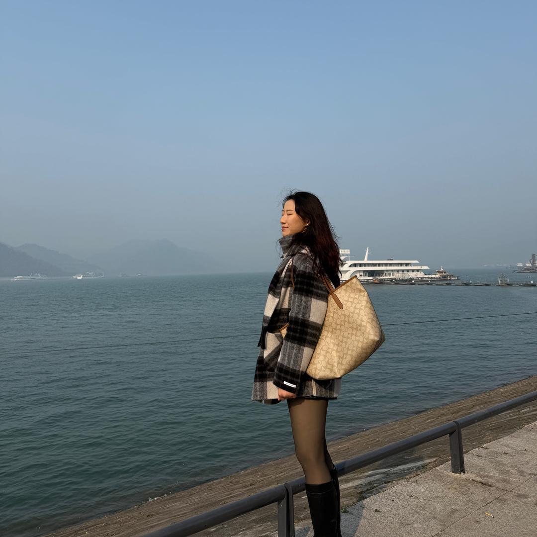 卖花的秦老师～