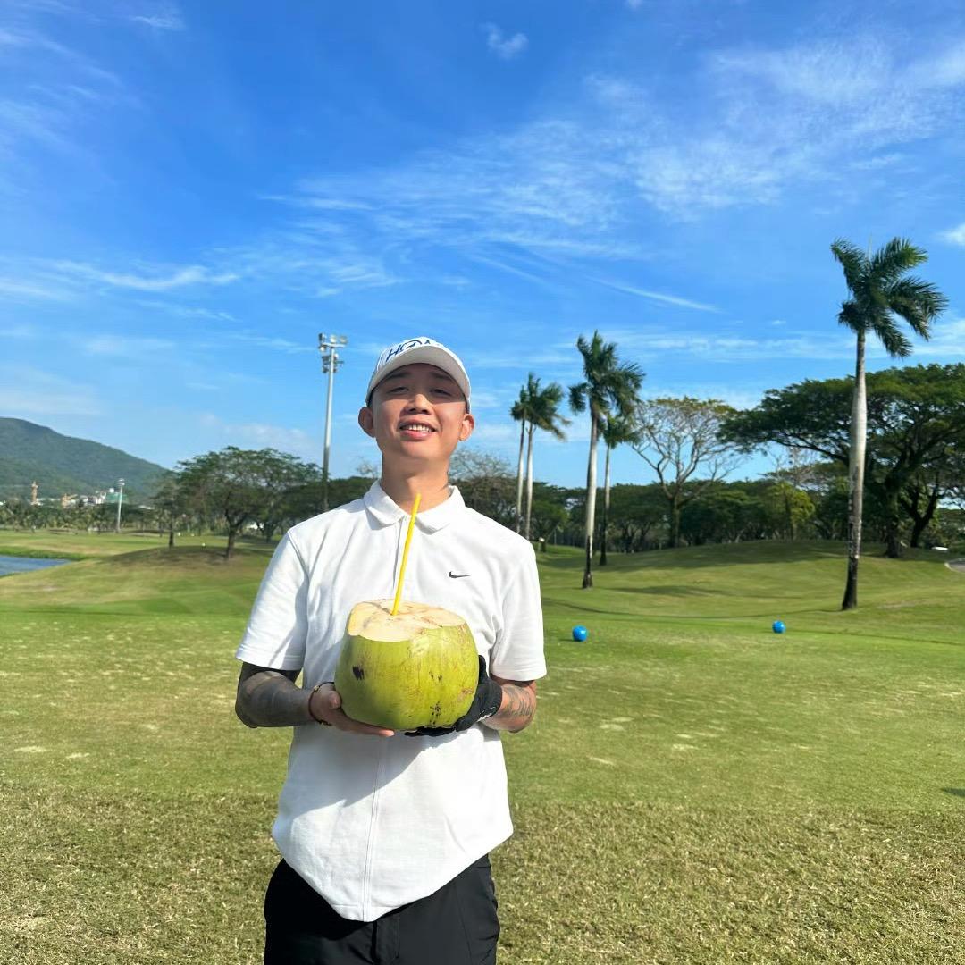 我就不爱唱情歌