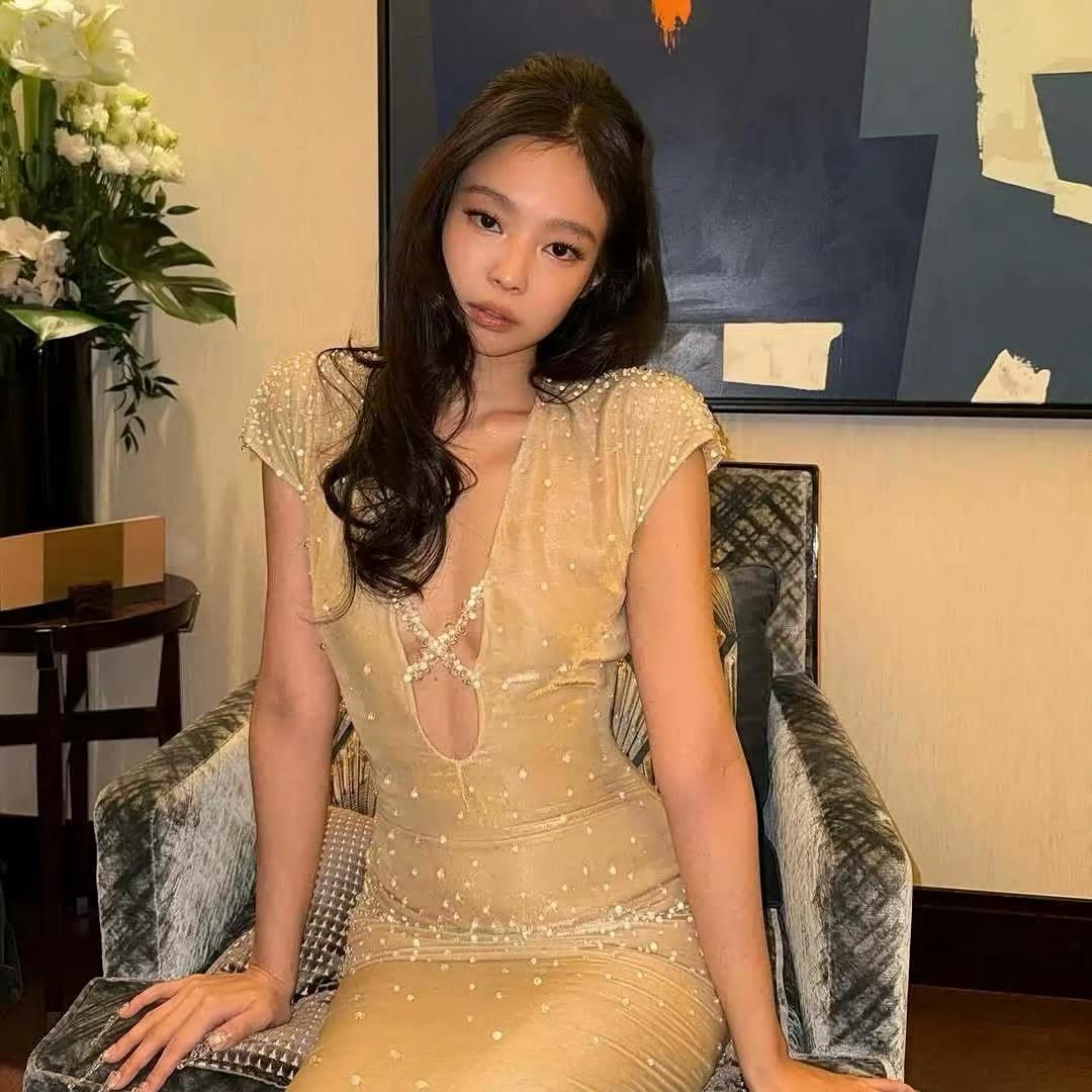Y妹.