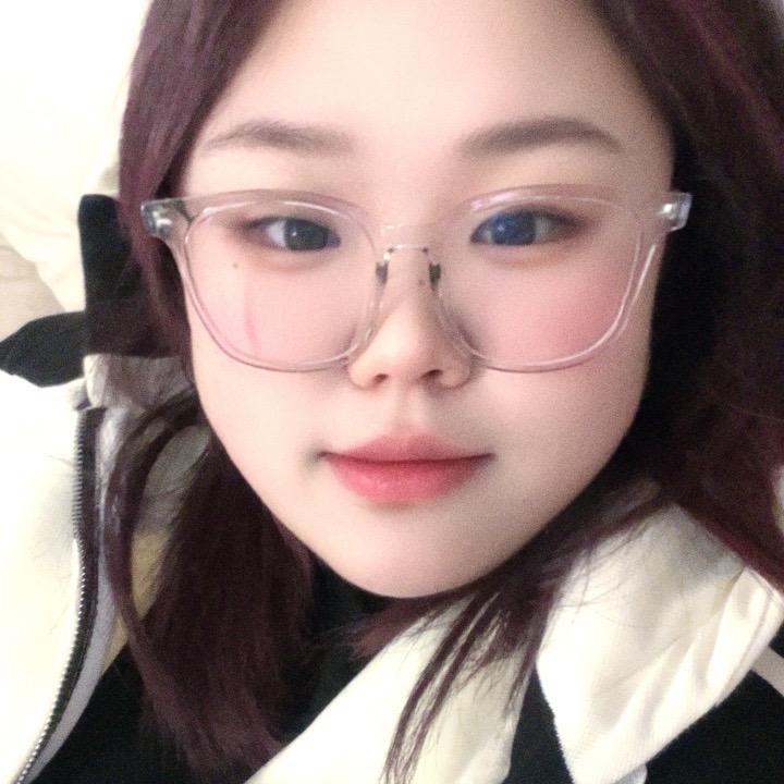 小张张诶~