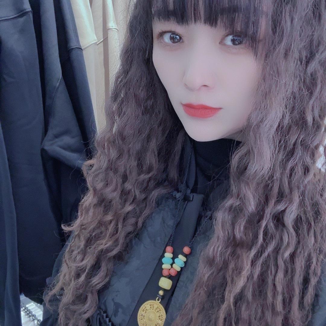 艾月