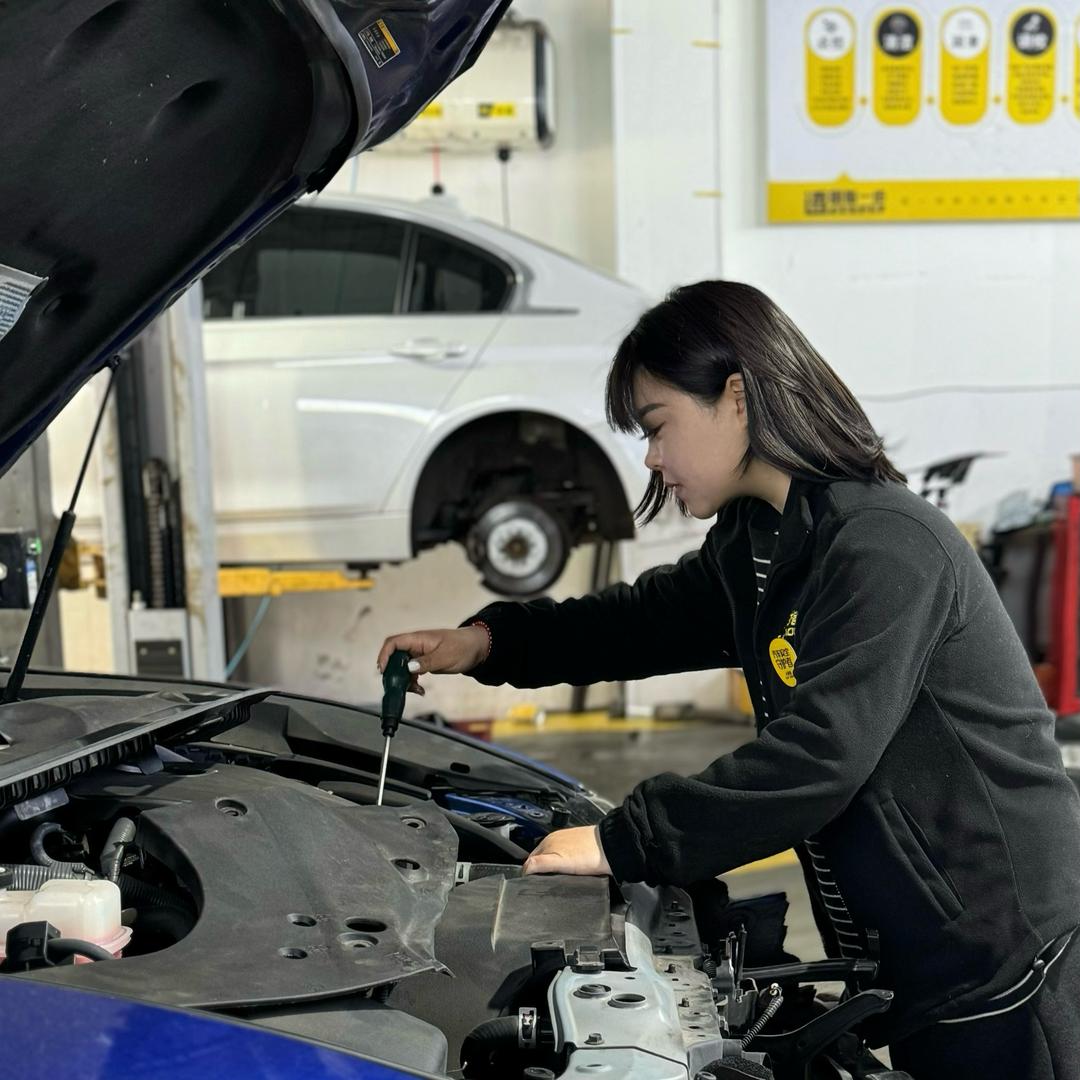 小拇指新亿汽修-敏老师🚗