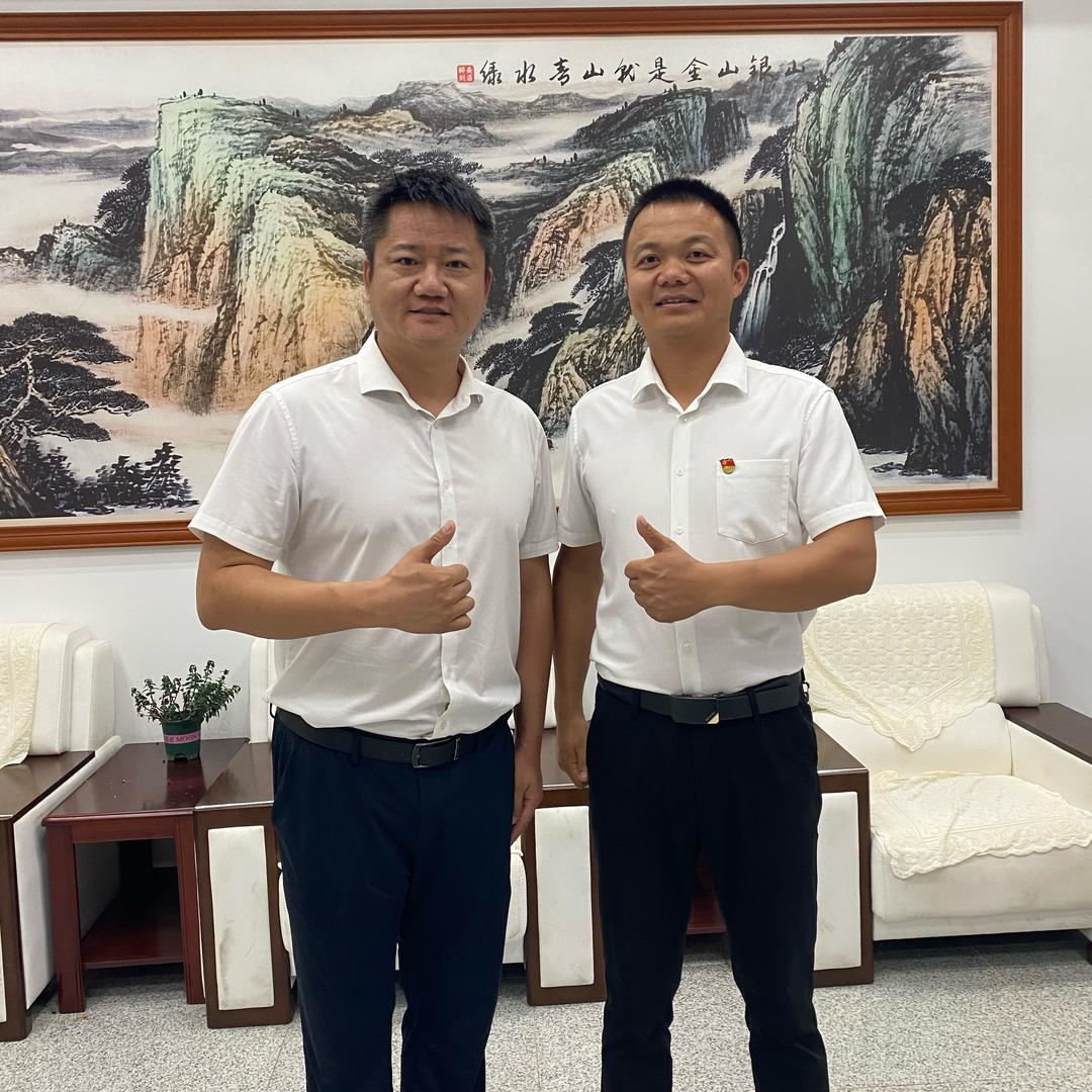 村书记王宝光