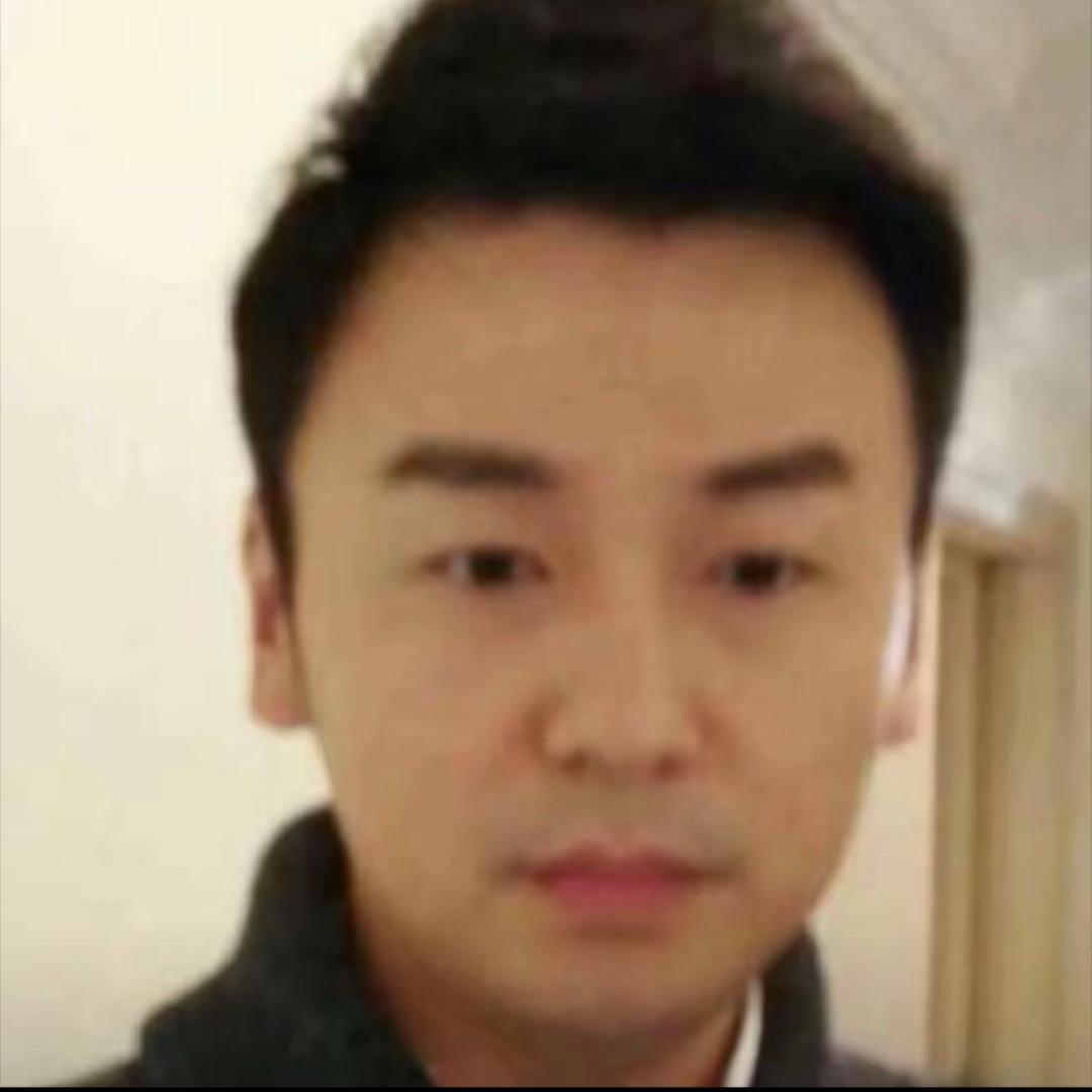 小A