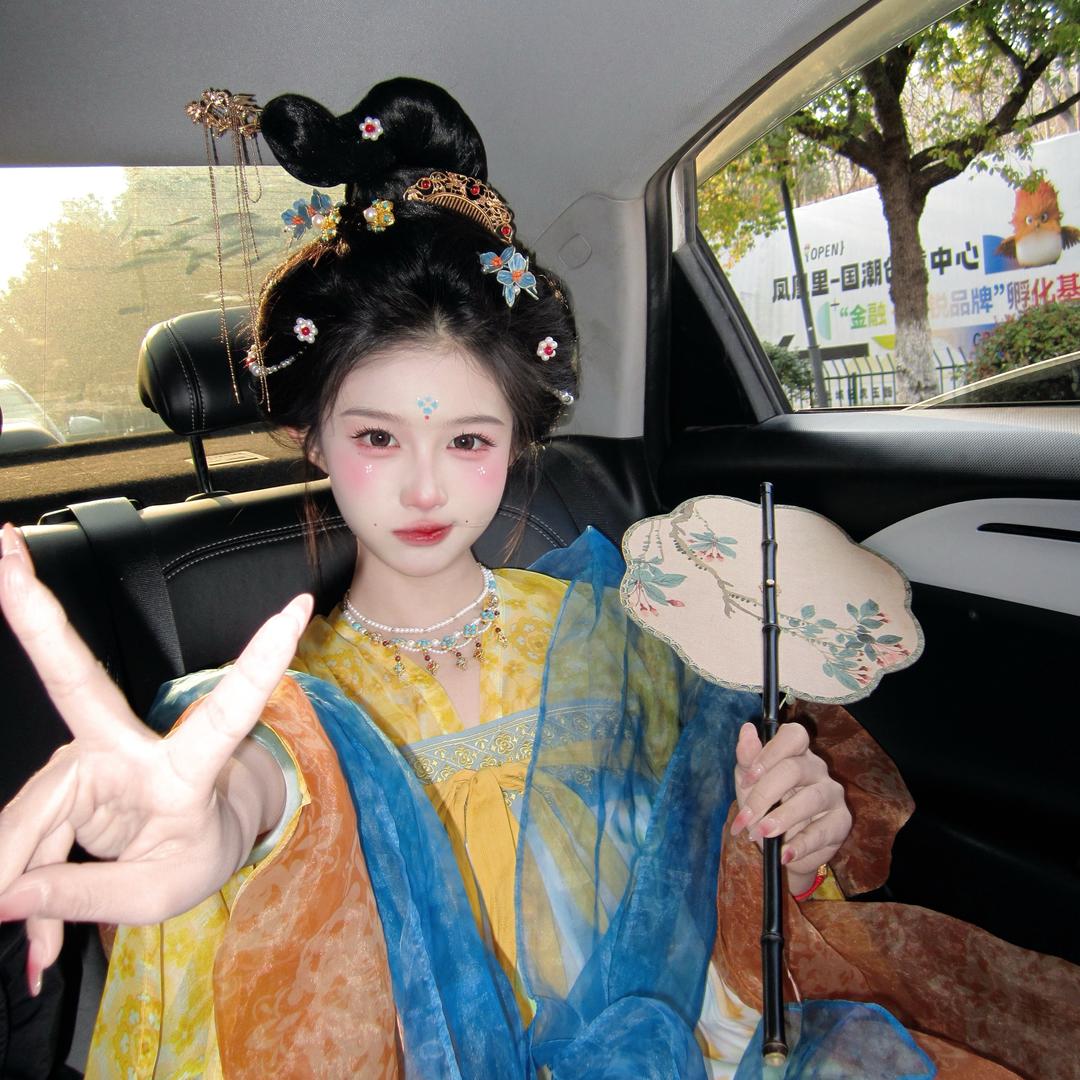 苏州化妆师一个