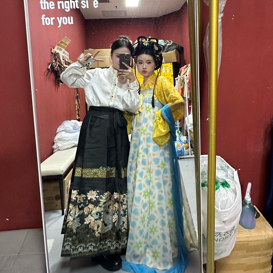 小助理与她的老板罗总
