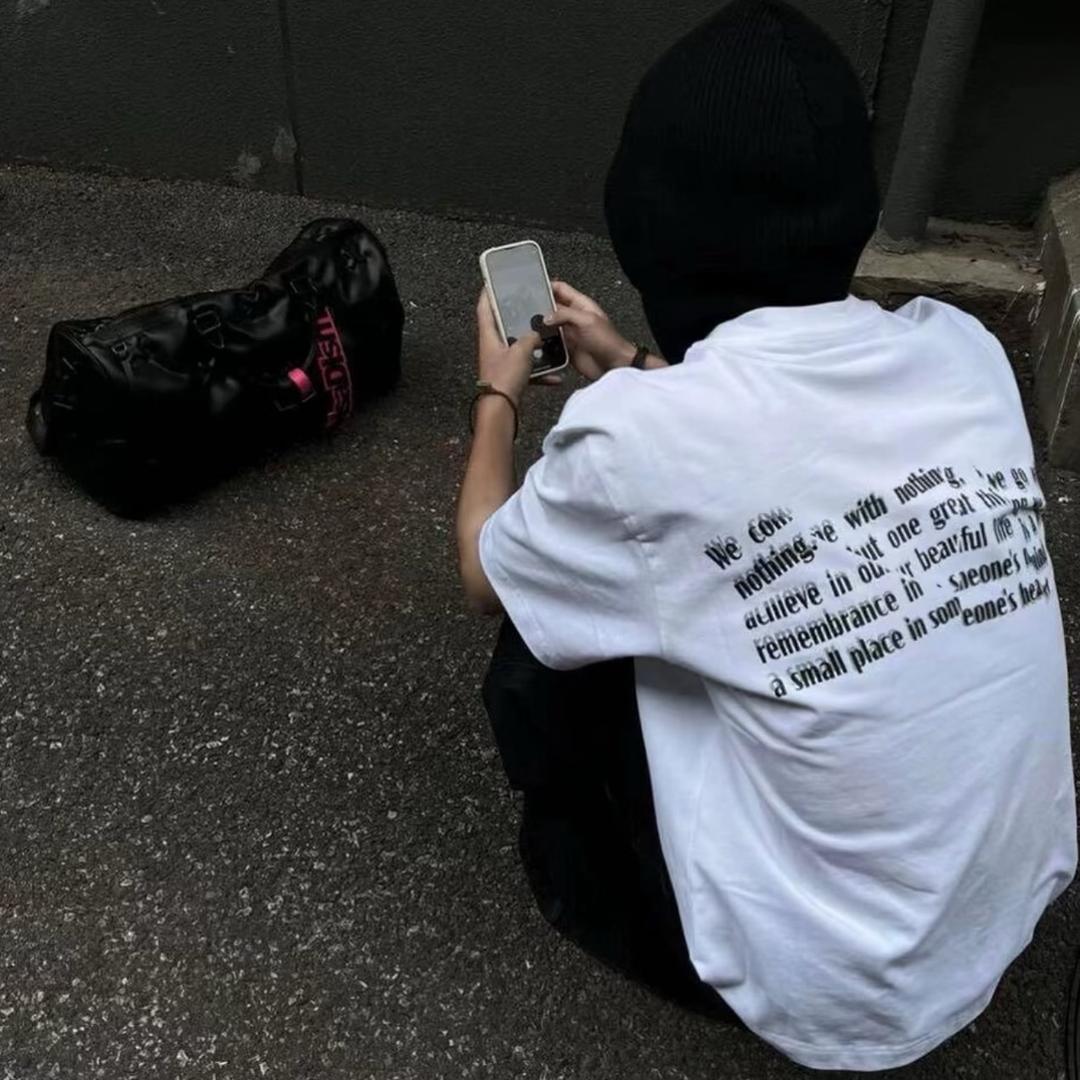 小烨.