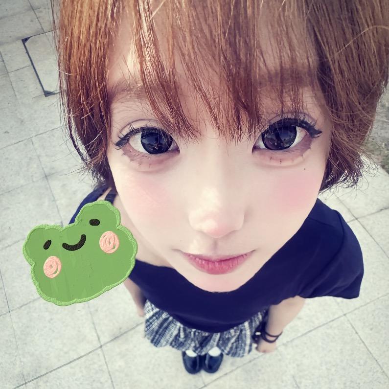 忧郁小露少