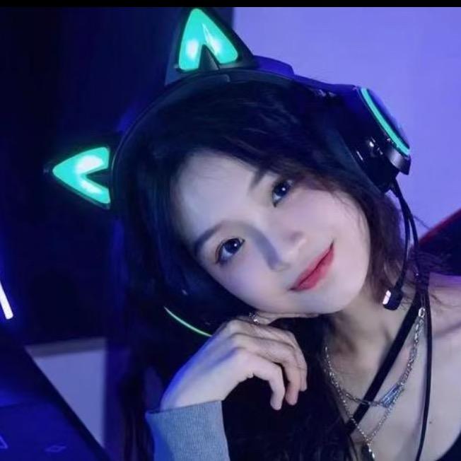 小燕子电竞馆～店长