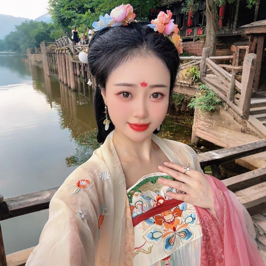 幸运女王👑