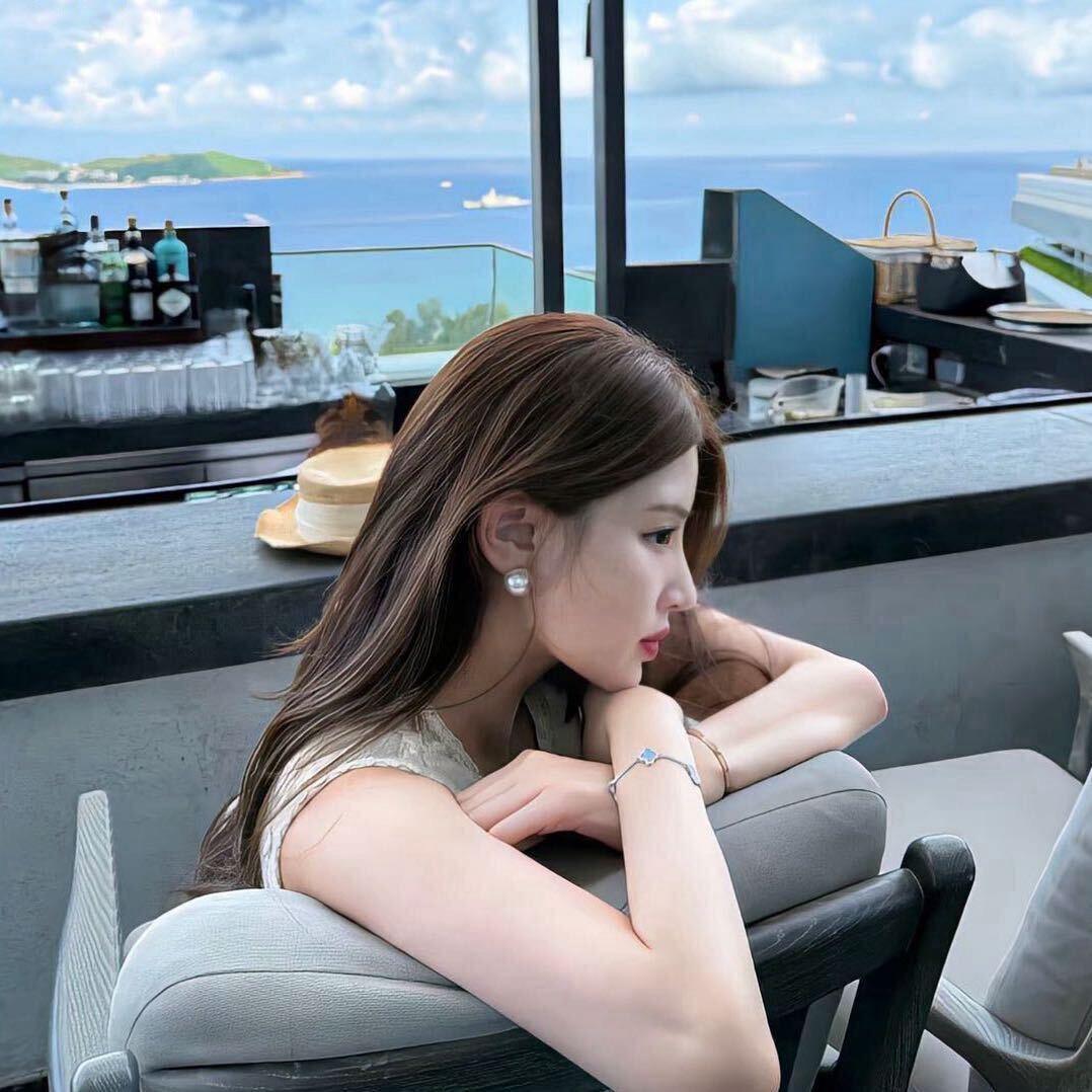 ㅤㅤㅤ  爱u