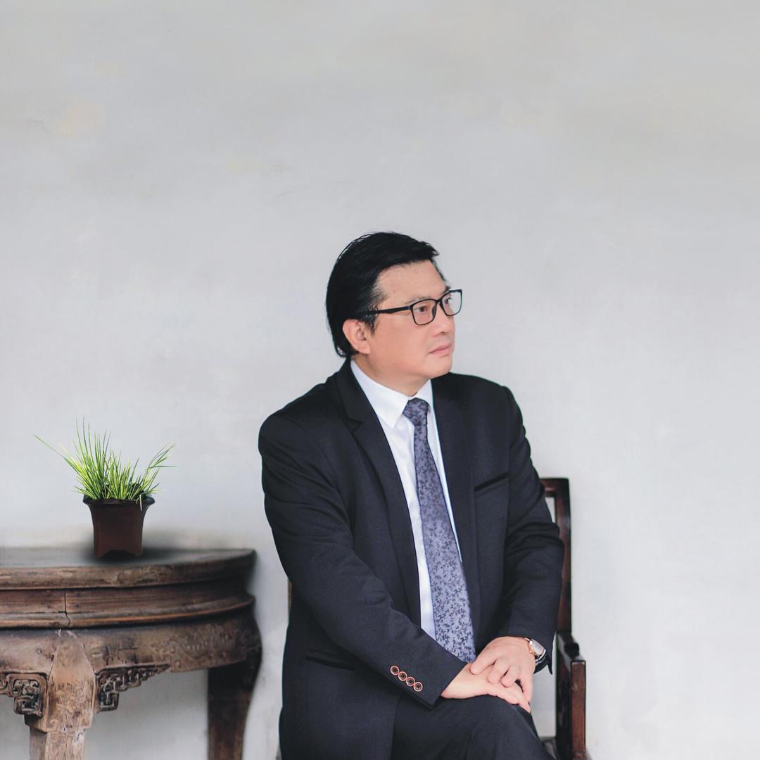 七彩主人