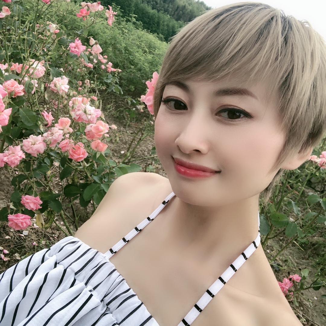晶儿很爱吃
