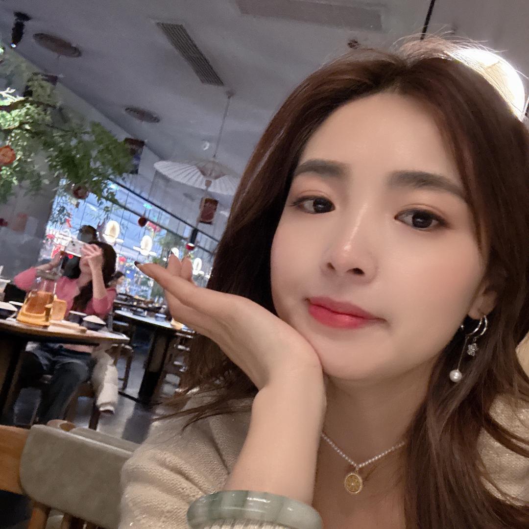 茉荨女装店