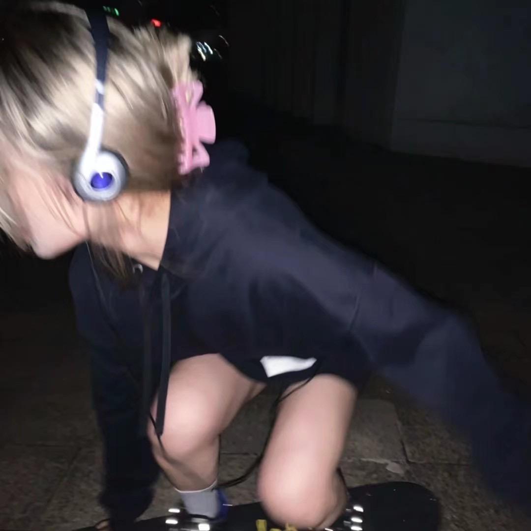 小邓不是个美女