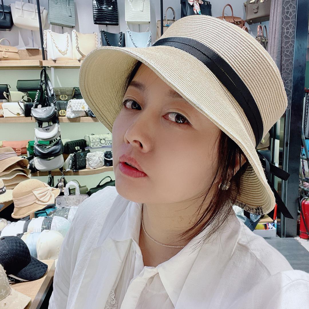 银基广场紫荆花服饰店