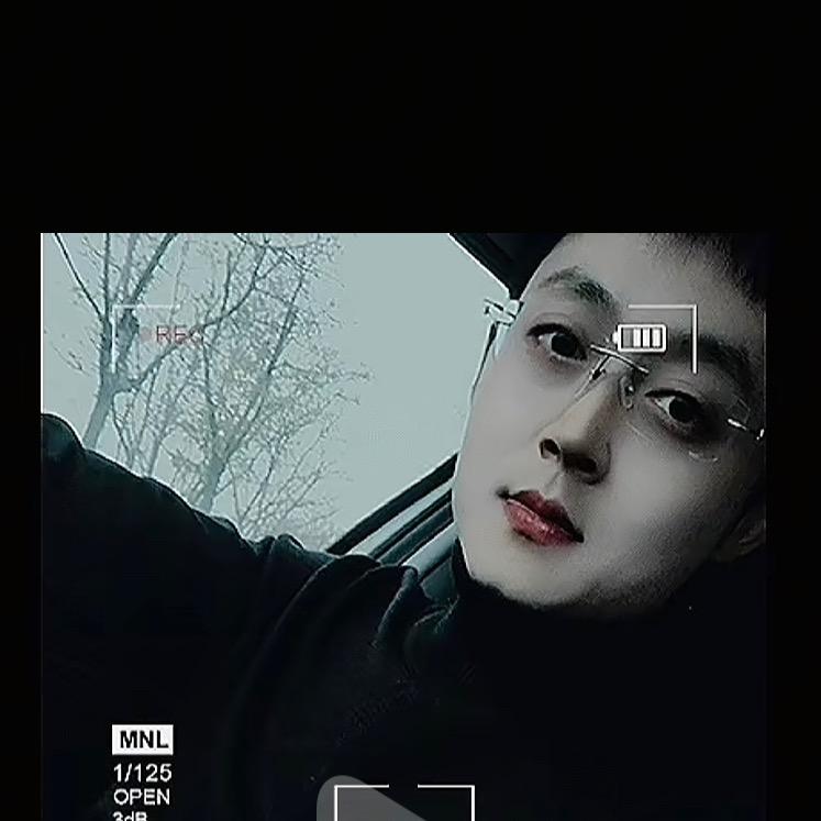 一个人的王者🌻