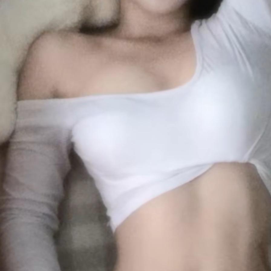 6辣子夹馍女士