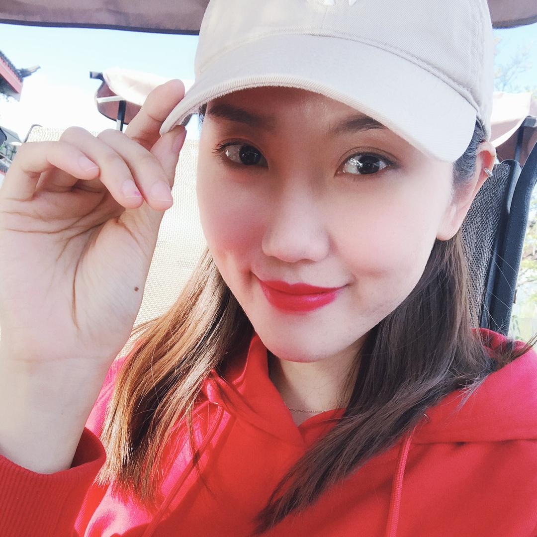 是佳佳