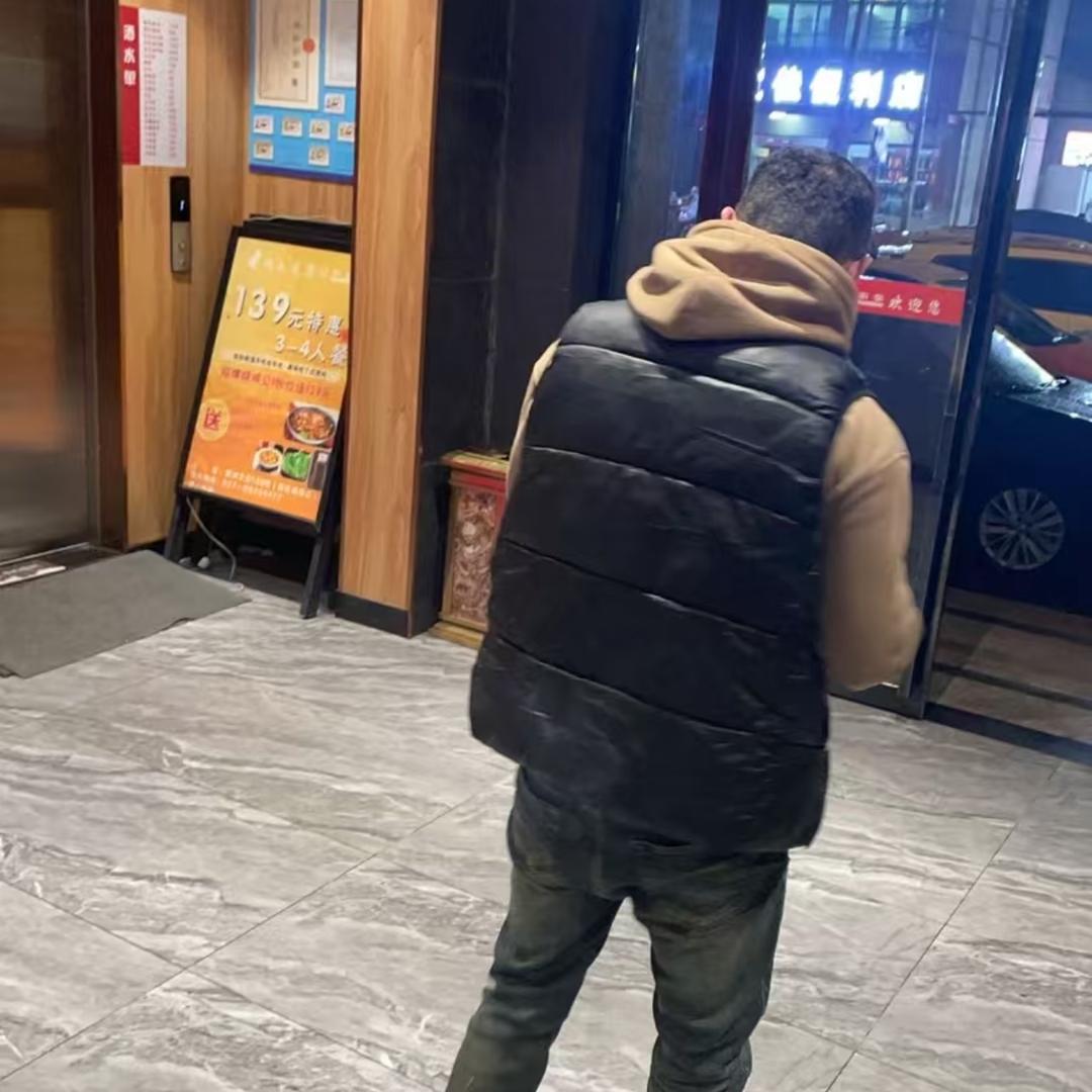 羅少爷