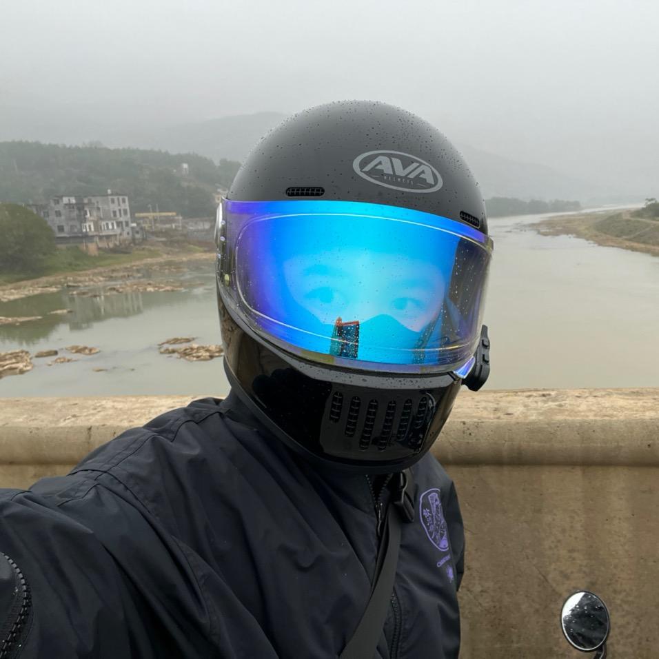 吃西瓜不吐皮🏍️