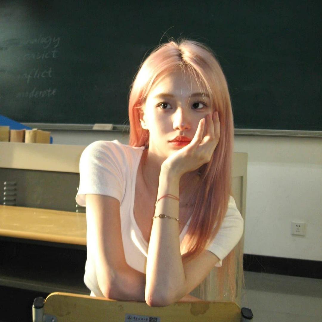 草莓味的螺蛳粉