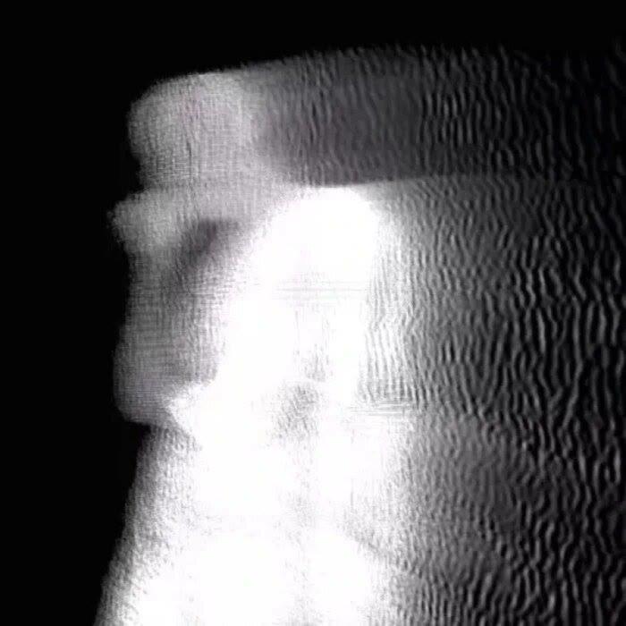 B001