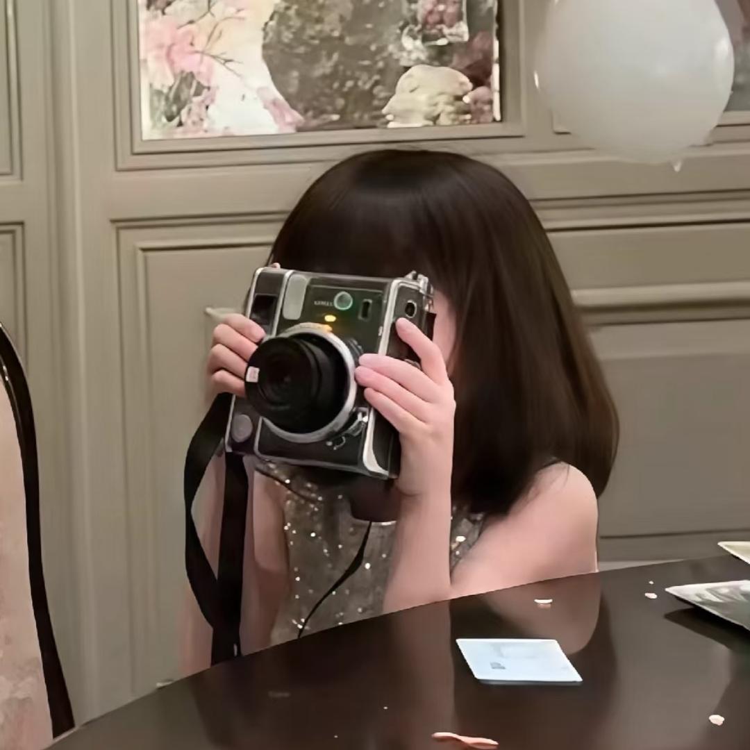 小岳什么都想拍📷