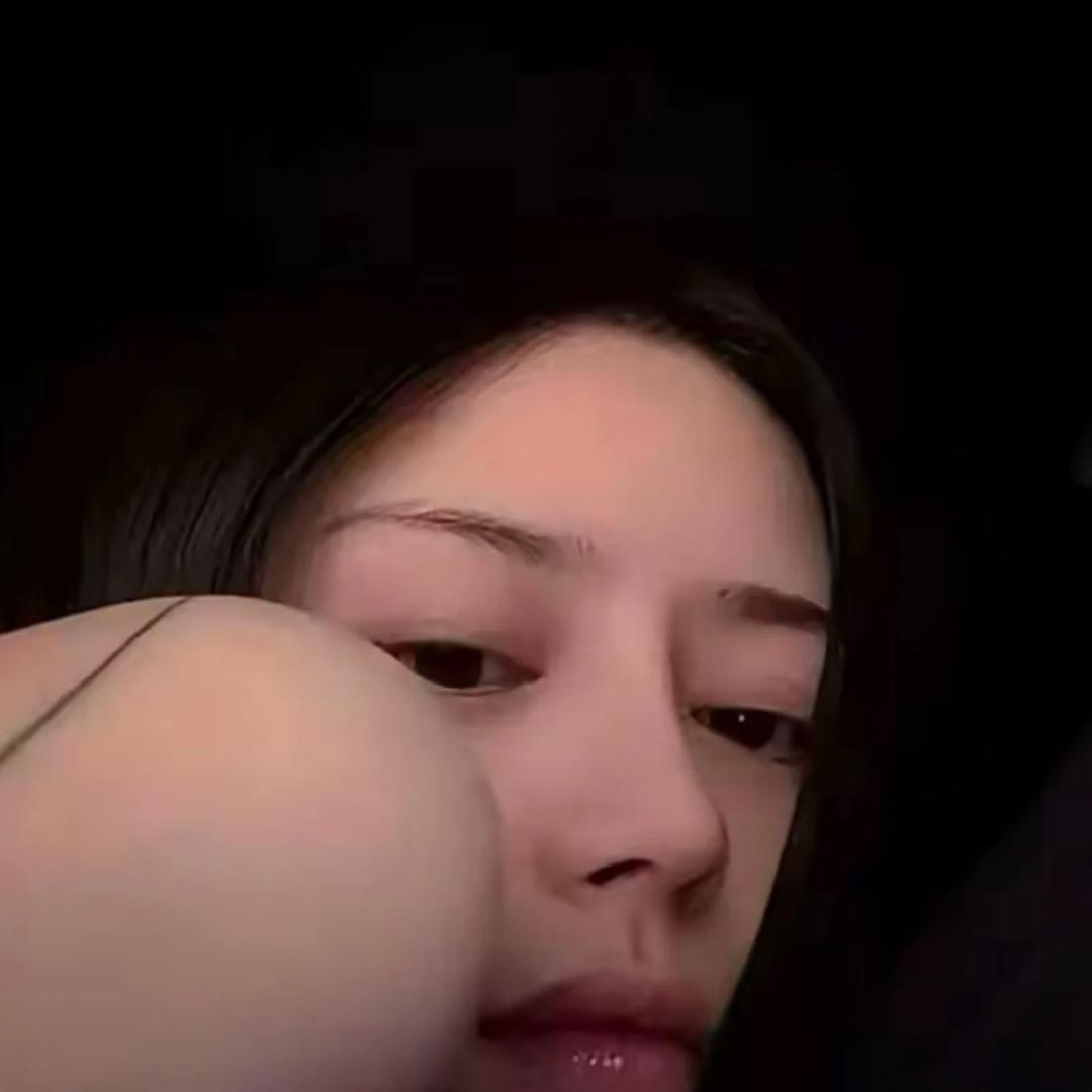 Zzz-🤍