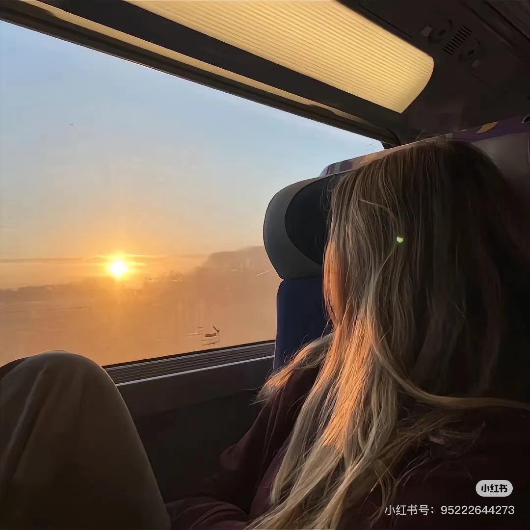 一杯冰拿铁☕️