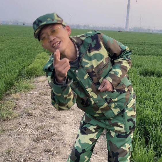 河南老张（三轮房车挑战西藏）