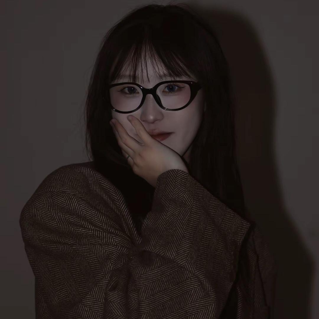 化妆师 雅琪