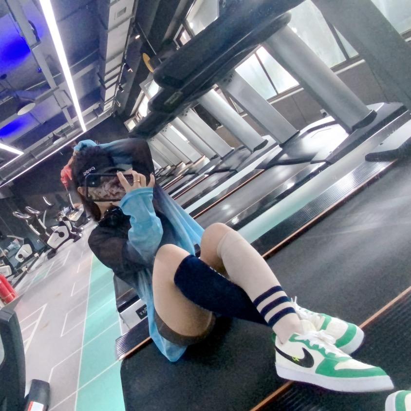 夏墨🧢拿铁