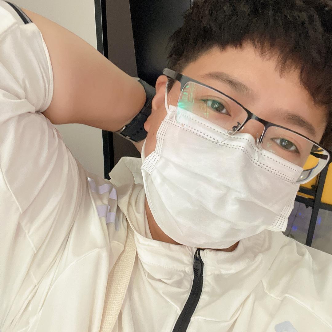 穿透黑暗的那束光🌈