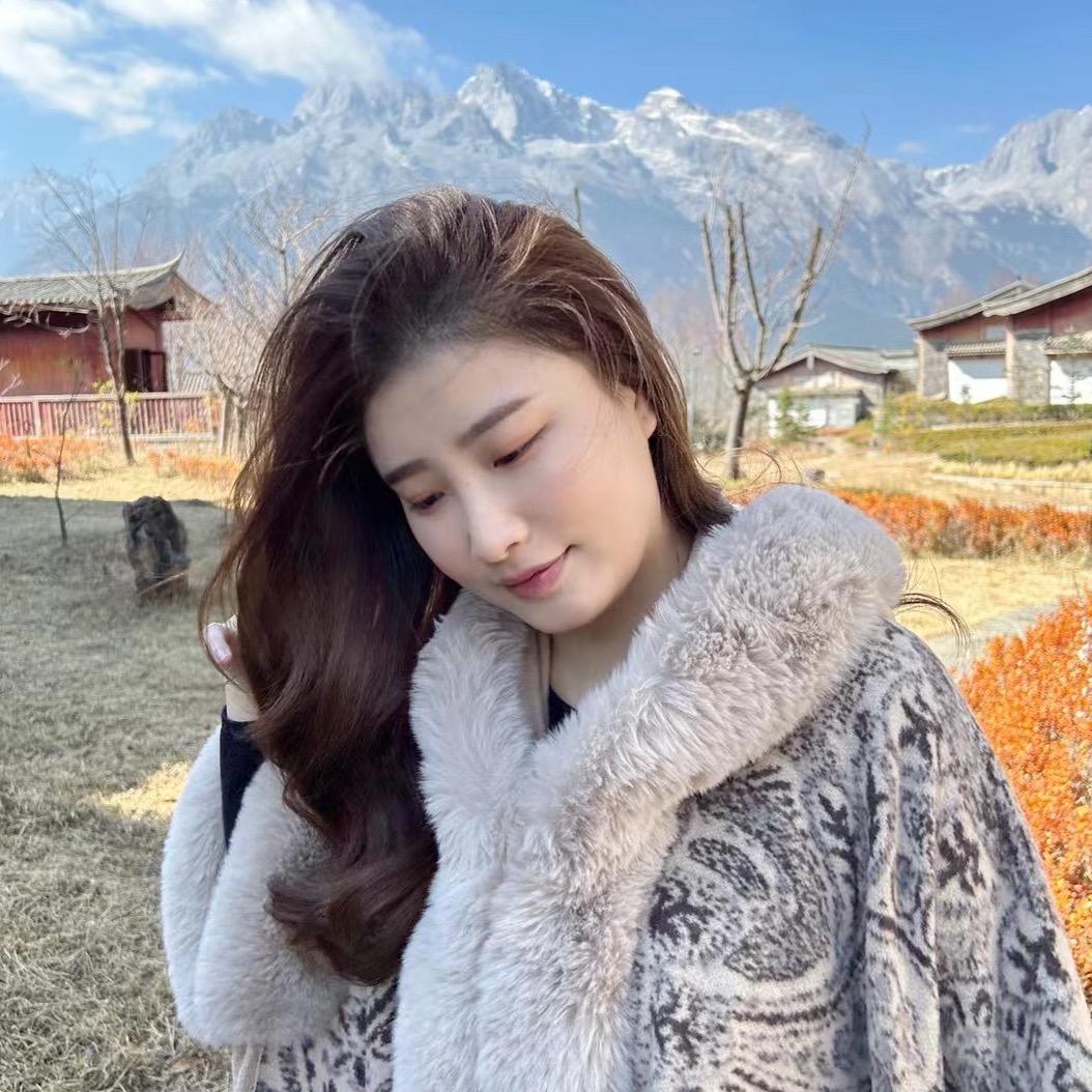 陈一一Chloe