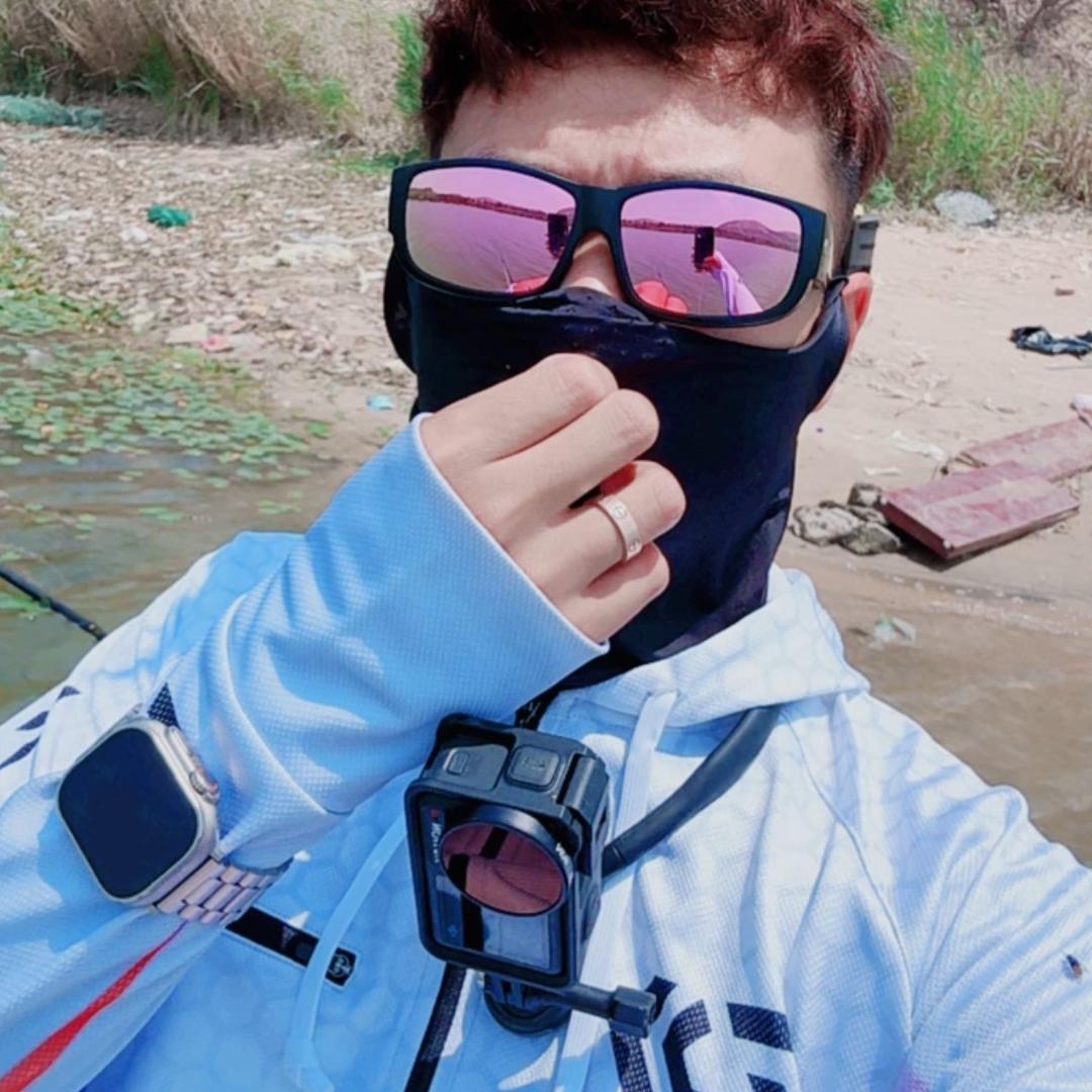 小强爱钓鱼🎣