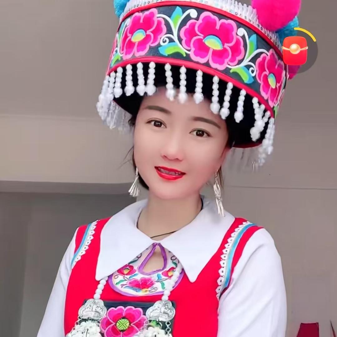 （宾川打跳帽子哥）李姐