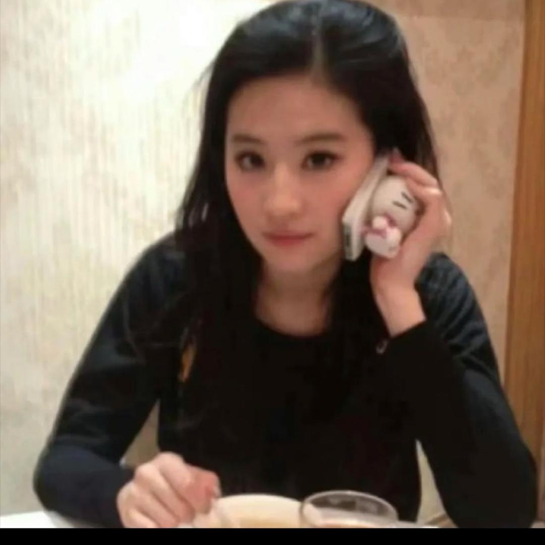 陈陈.