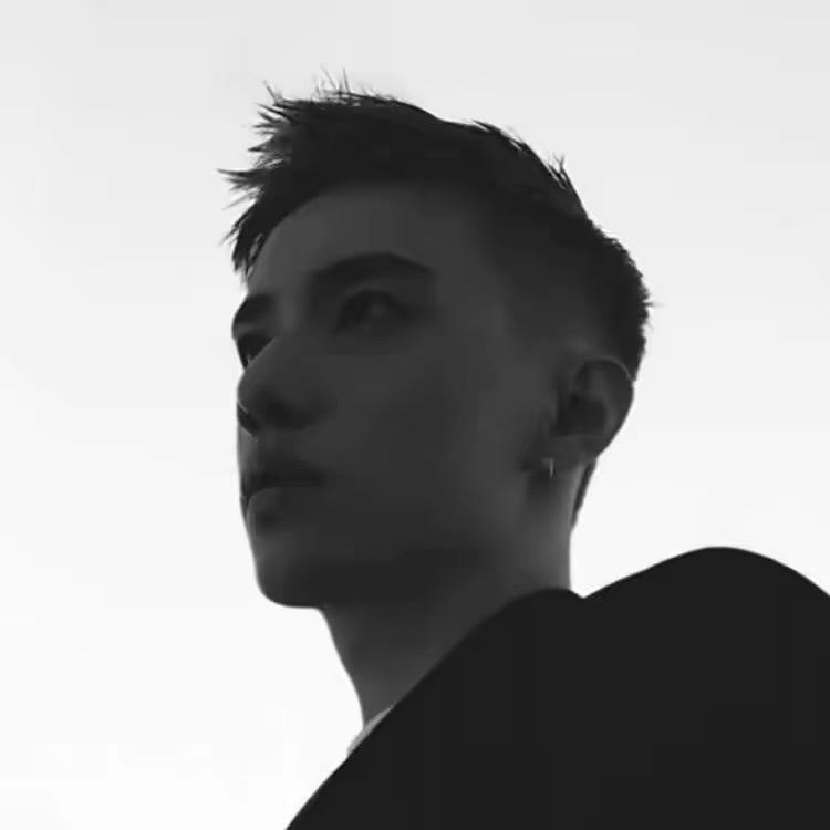 Zhao.J.J🏹