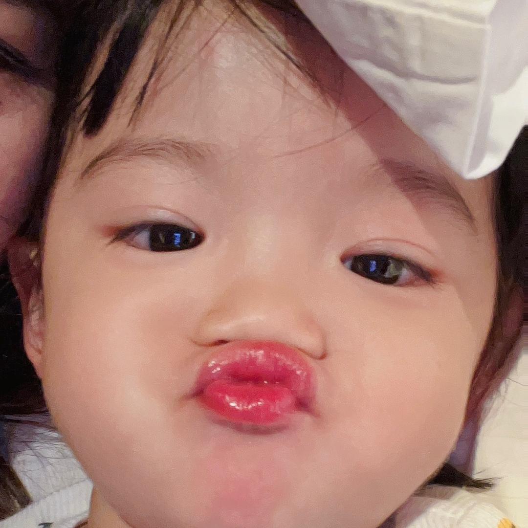 牛奶姐和助理小花