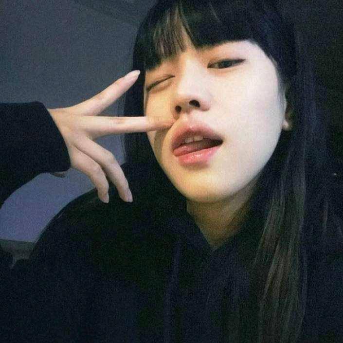 美男流泪我心碎