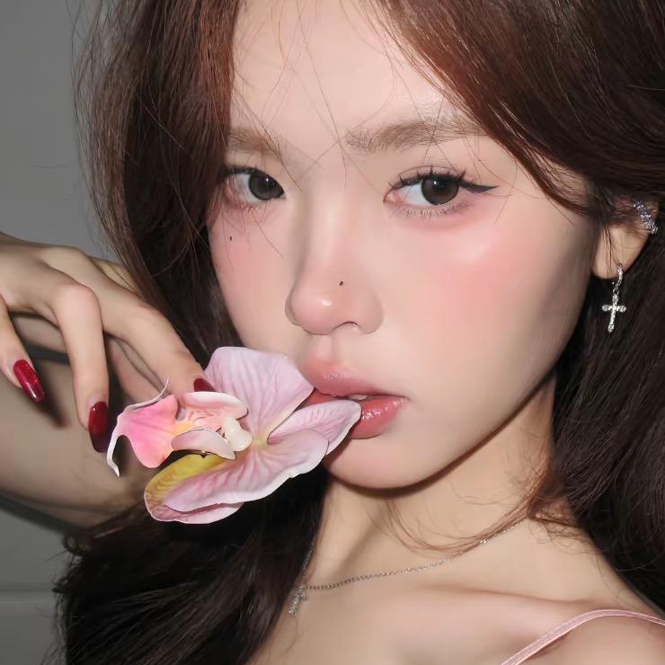 小怡.