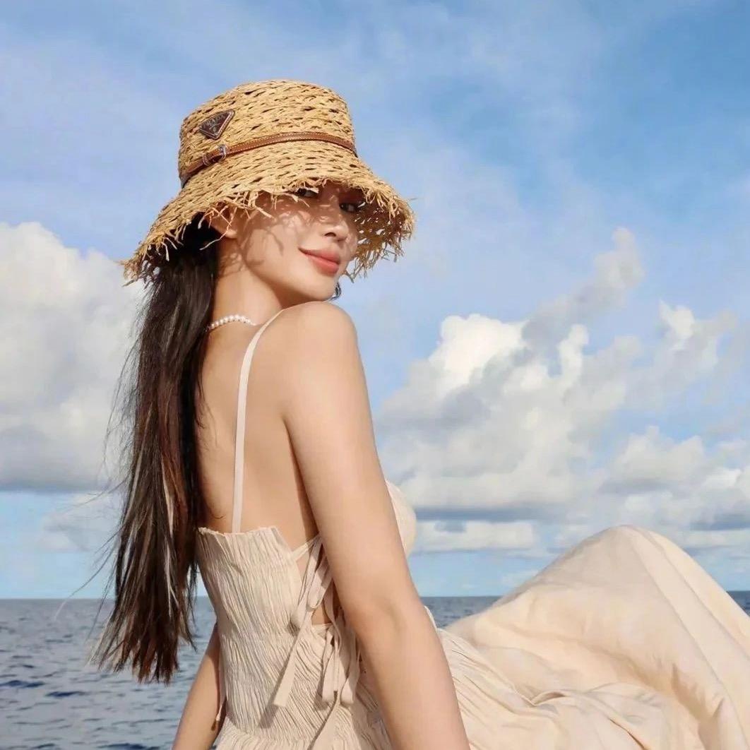 小丑BlackMoon做美甲（休息中）