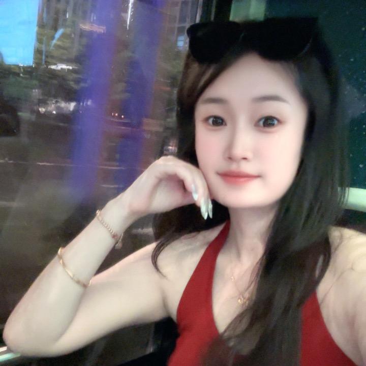 張张👑.