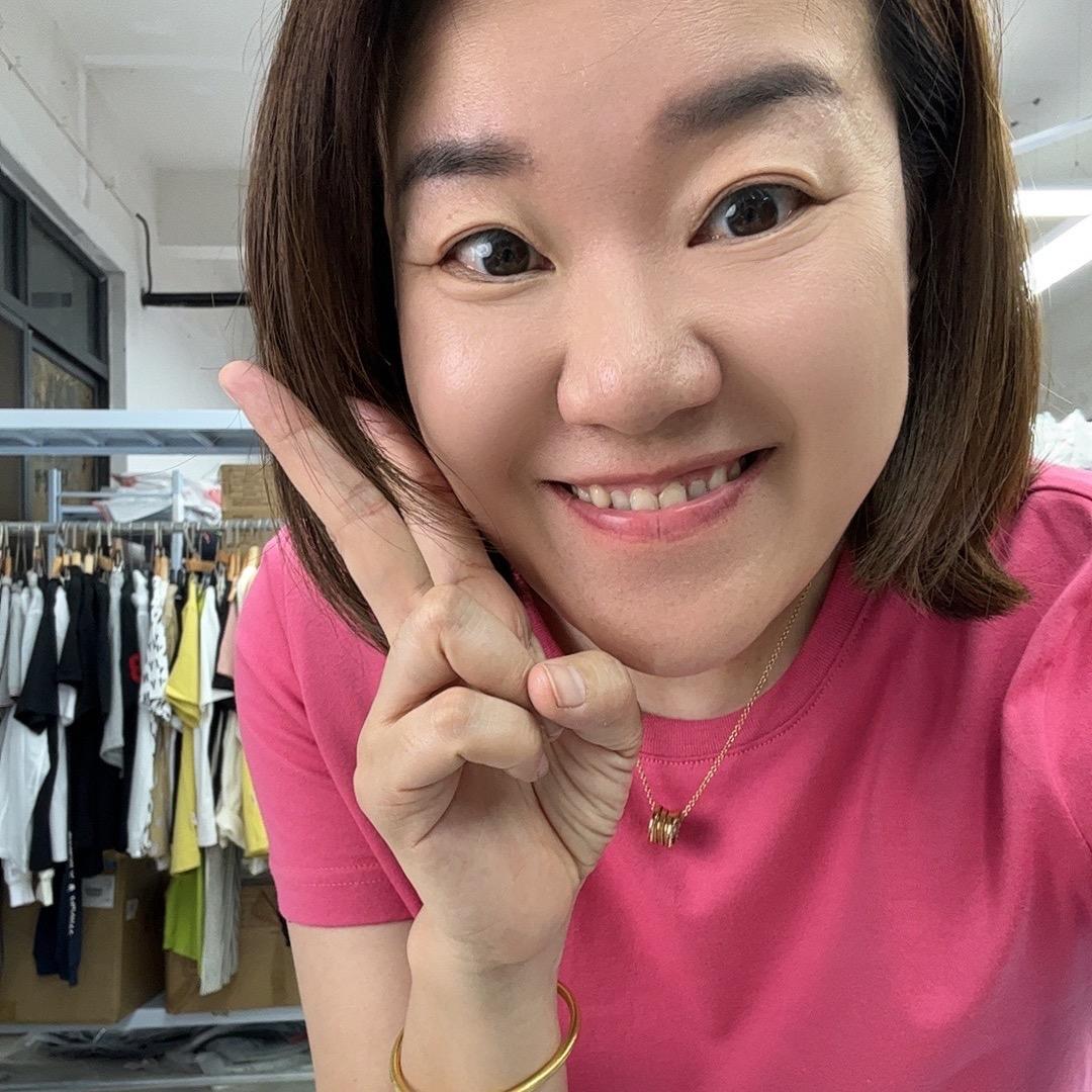 踏步走鞋服店