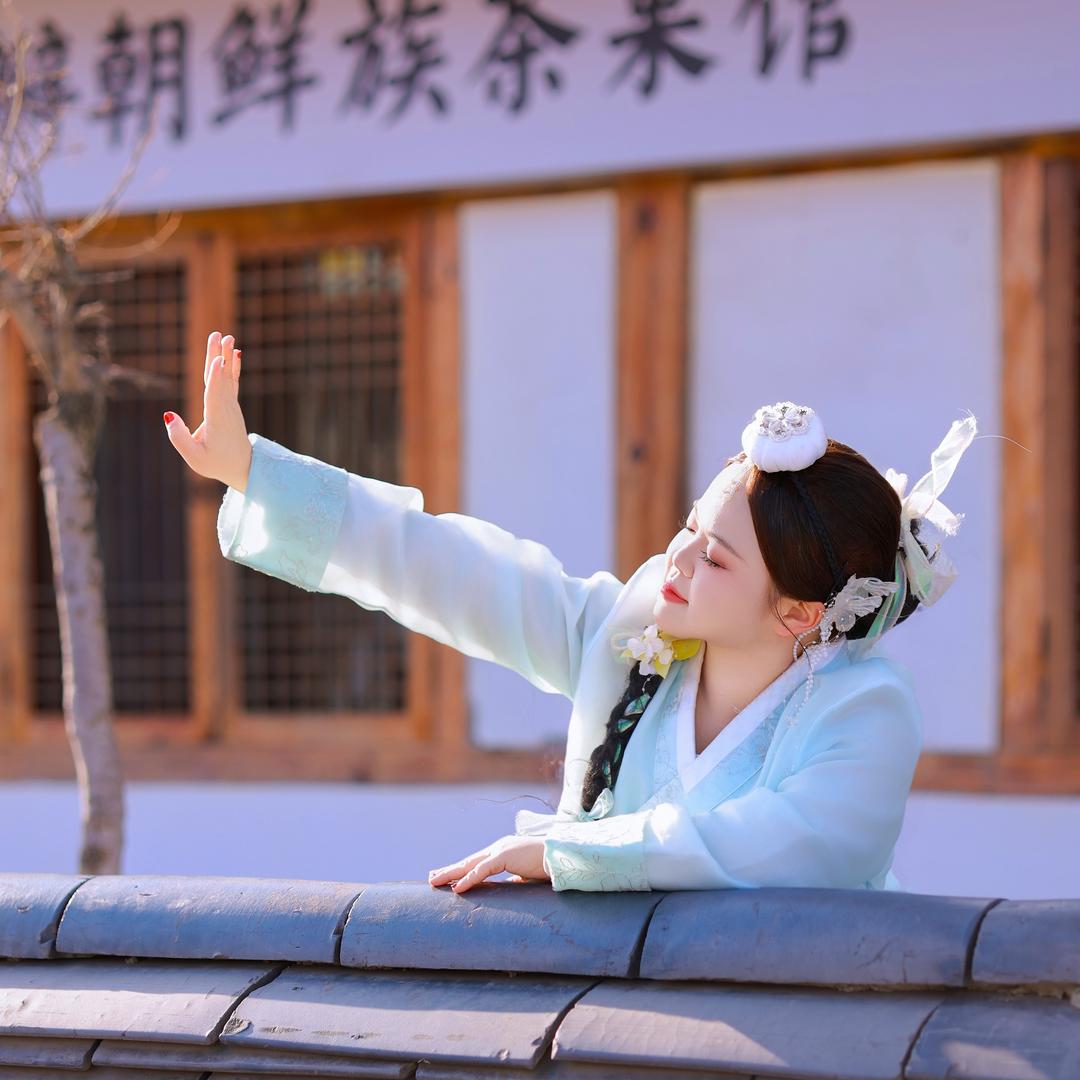 小依扎马尾