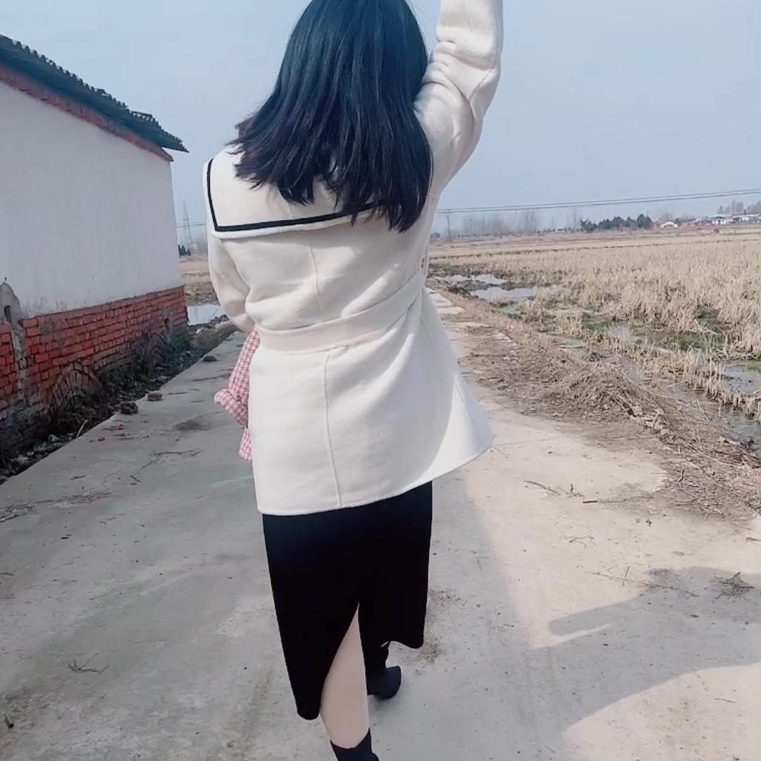 A莹