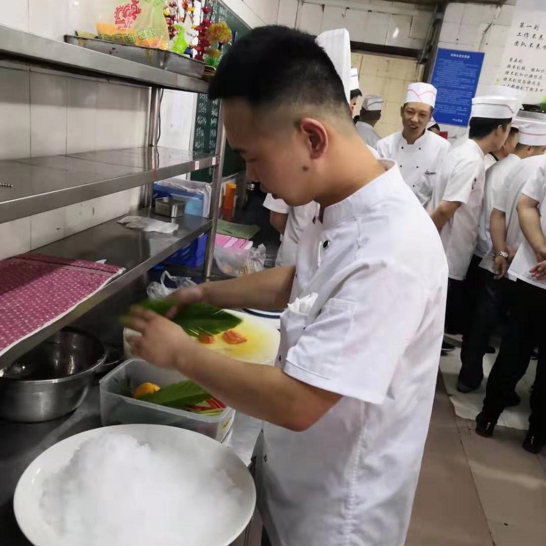 大脸爱做菜